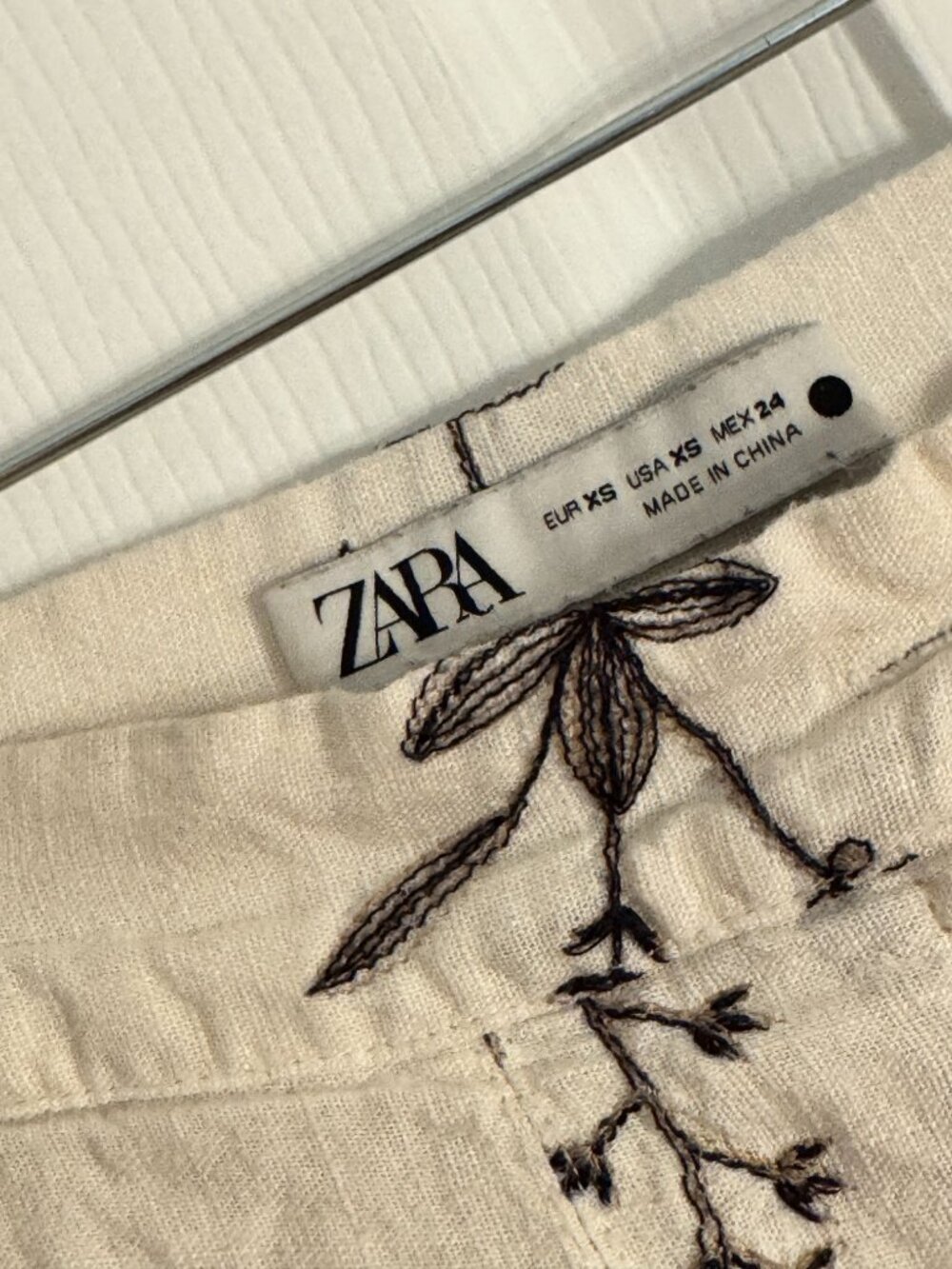 Zara White Embroidered Floral Maxi Skirt - Picture 4 of 5